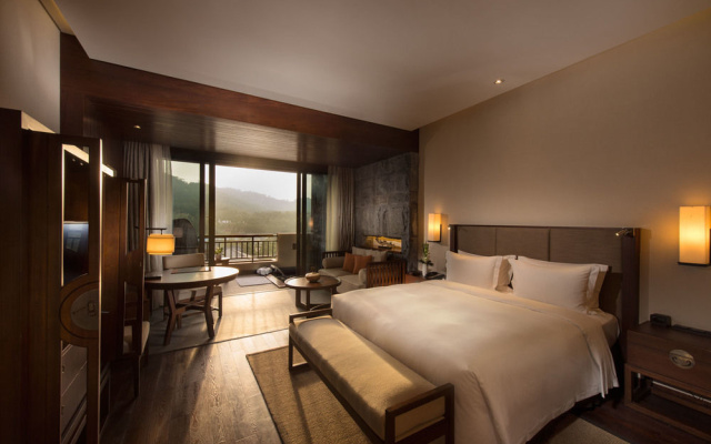 DoubleTree Resort by Hilton Hainan - Qixianling Hot Spring – Guest Rooms – Baoting
