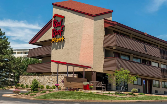 Red Roof Inn PLUS+ St Louis - Forest Park/ Hampton Ave