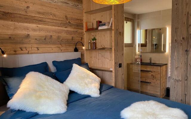 A Place 2 Be, Megeve Centre