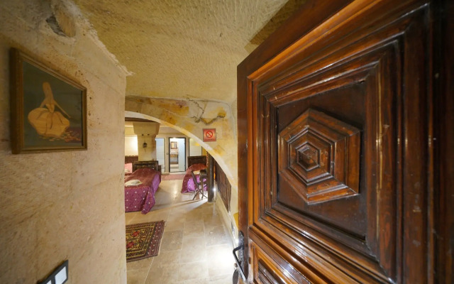 Travel Inn Cave Hotel