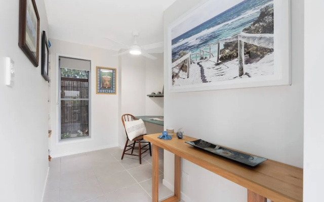 Ocean Escape, 600m to Beach, pet by Approval – Guest Rooms – Mount Coolum