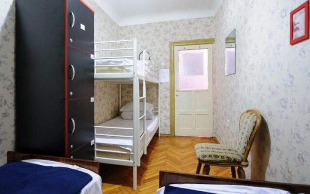 Retro Moldova Hostel