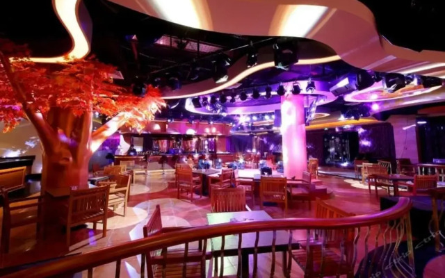 Heyuan Bavarian Manor Argyle Resort & Austere Bodhi Hotel