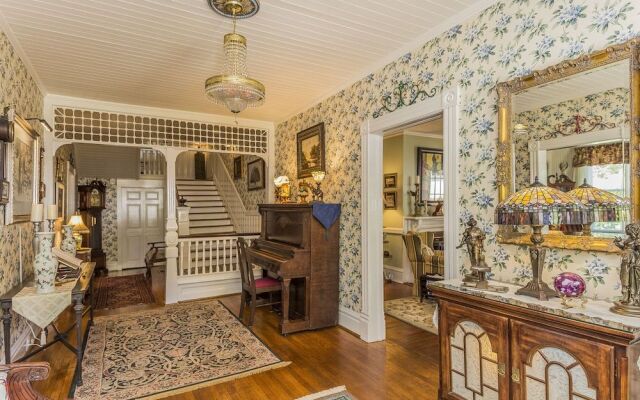 Highgate Estate & Gardens