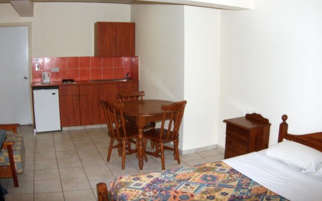 Palm Sea Beach Holiday Suites and Studios Apartments