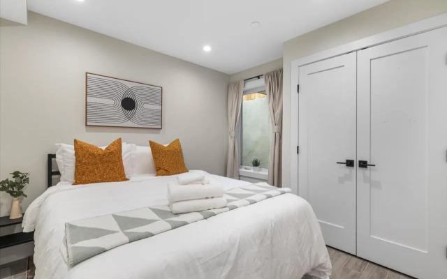 Central 2-Br City Sanctuary - Commuter-Friendly