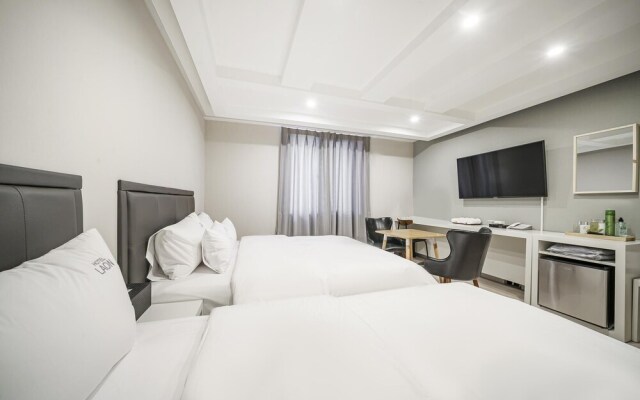 Gimhae Samgye Hotel Raon