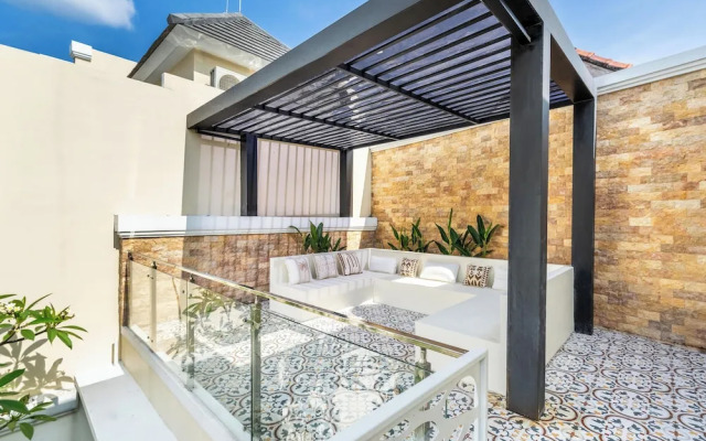 Private Pool Villa Arsy by Orivista