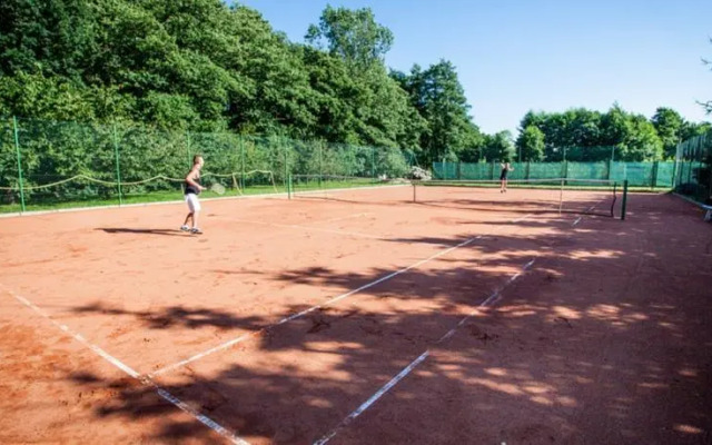 Leśny Dworek Ośrodek Przyjazny Rodzinom z Dziećmi