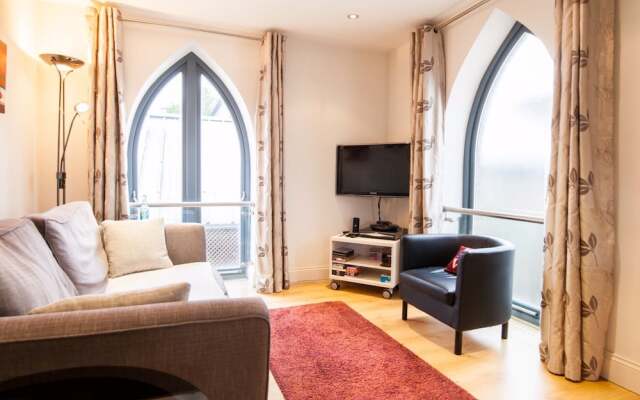 Sunny & Charming Flat for 2 in Tranquil Richmond