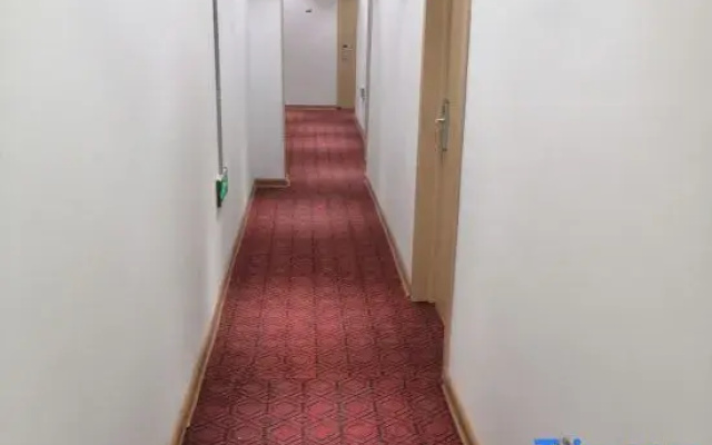Xiangge Express Hotel, Luzhou Lake