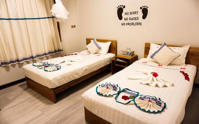WEStay @ Chillax House - Ngapali - Hostel