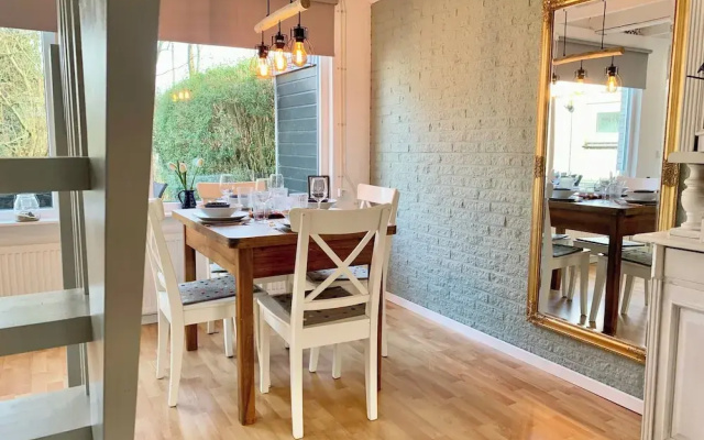 Bungalow in Sint Maartenszee Near Beach