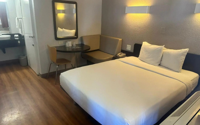 Motel 6 Ventura, CA - South