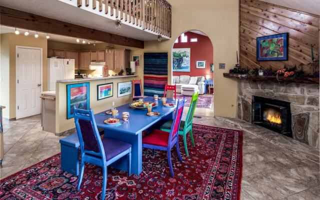 Majestic Cabin - Three Bedroom Cabin