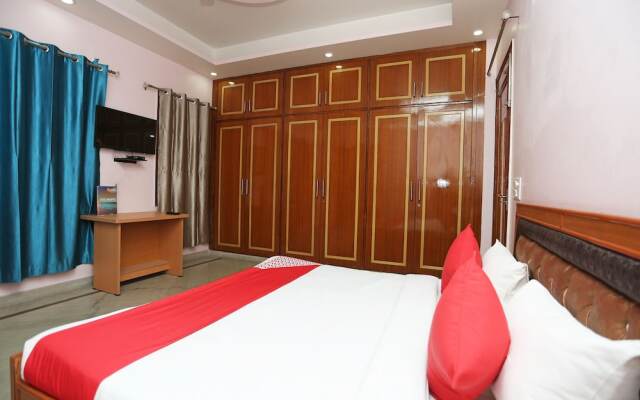 OYO 26921 Smg George 2