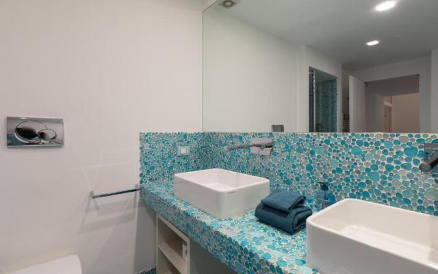 Amazing 4 bedrooms apartment with garden