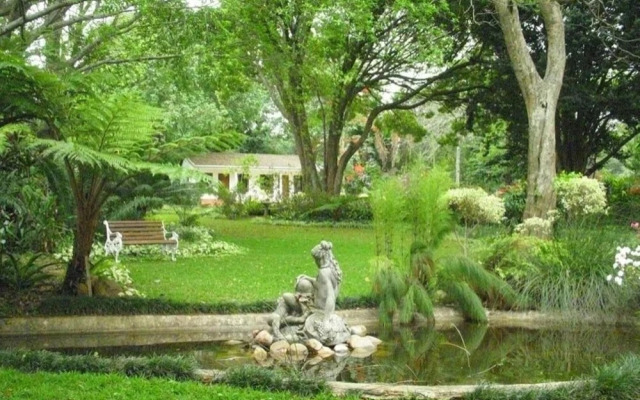 White House Bed and Breakfast Guest House