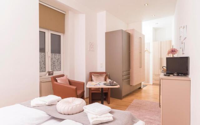 Micro Loft Neubau by ichbucheAT
