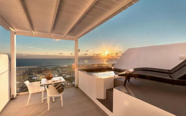 La Estrella 4 Suites with Sea View & 4 Prive Hot Tub