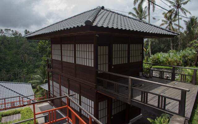 Suarapura Resort and SPA