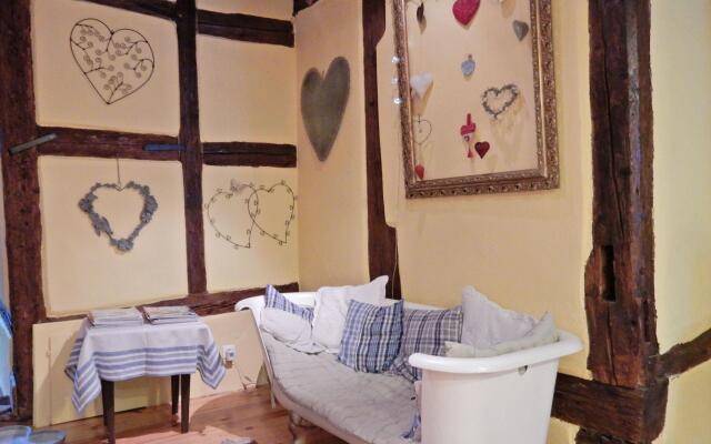 An apartment in a 17th century wine grower?s house.