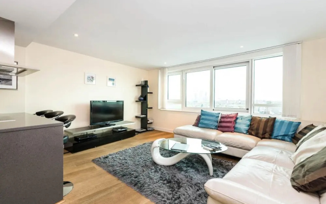Luxury Modern 2BD Flat in Centre