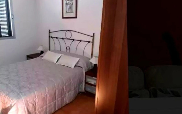 House With 5 Bedrooms in Dos Hermanas, With Pool Access, Enclosed Gard - фото 2