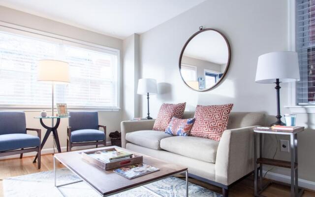 Transit-friendly Home Old Town Parking