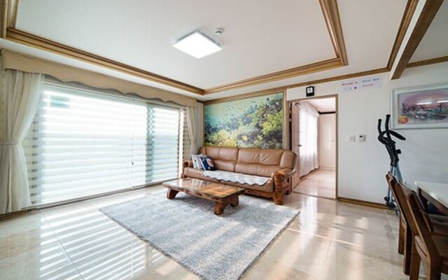 Jeju Windbell Sound Pension