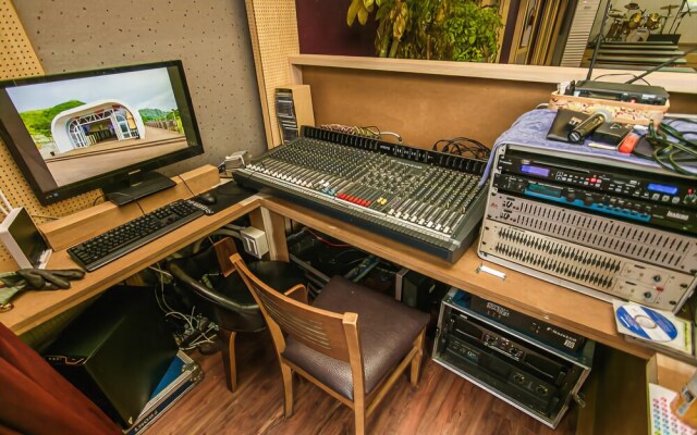 Geumsan Forest White Castle Pension