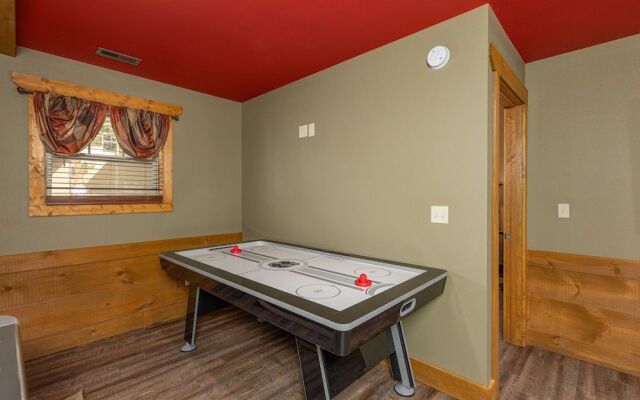 Splash Mansion - Four Bedroom Chalet