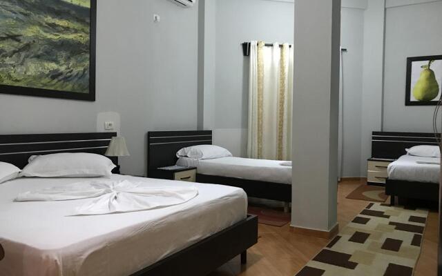 Hotel Blini