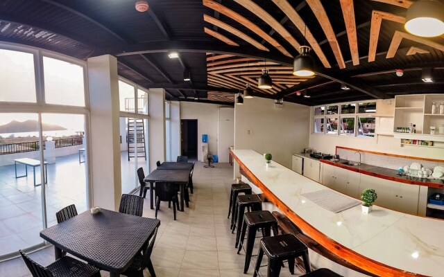 A&A Abe Bayfront Inn