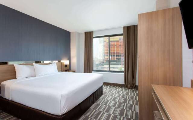 Microtel by Wyndham New York City LIC