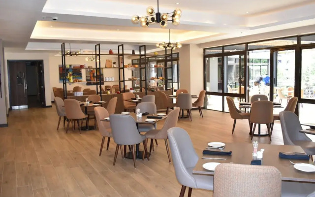 Trademark Suites at Enaki Town