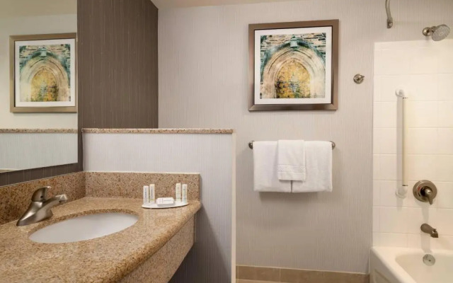 Courtyard Ewing Princeton