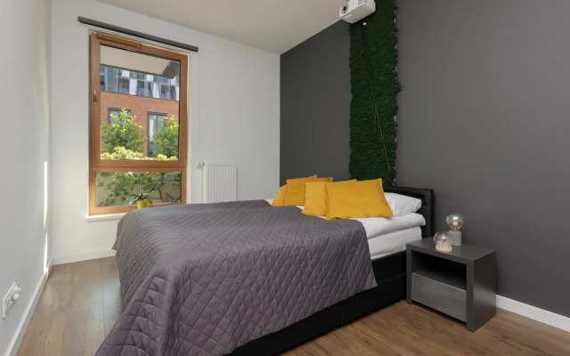 Modern Zoliborz Apartment by Renters