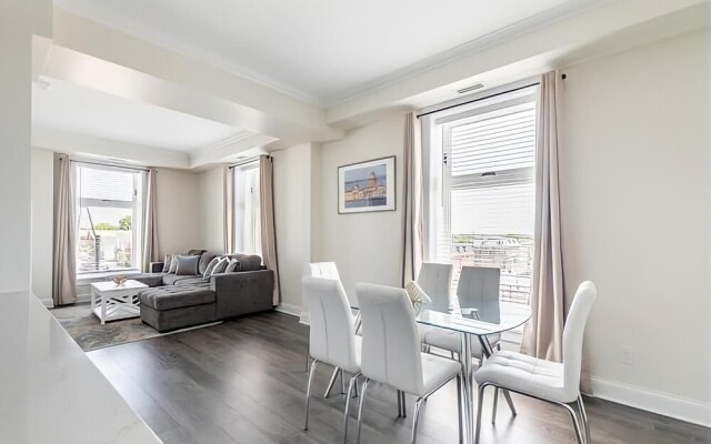 Rideau 2Br Signature Apartment Free Parking 2