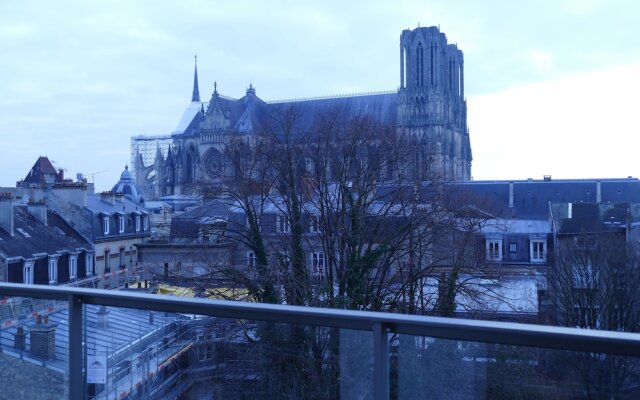 Etoiles de Reims - Vue Cathédrale