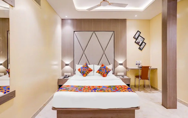 Fabhotel Abrol Suites