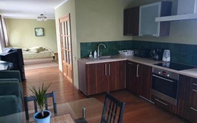 Family House Apartments