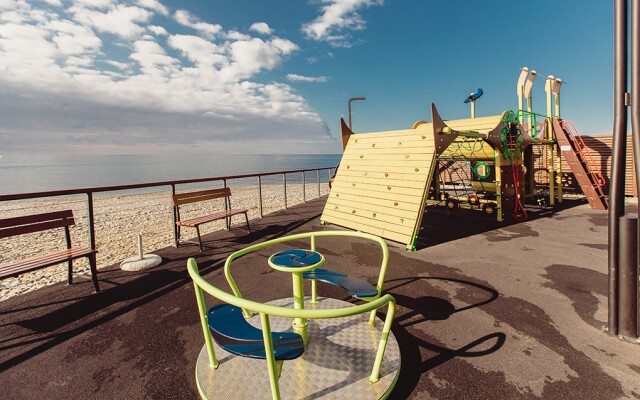 Лучезарный берег