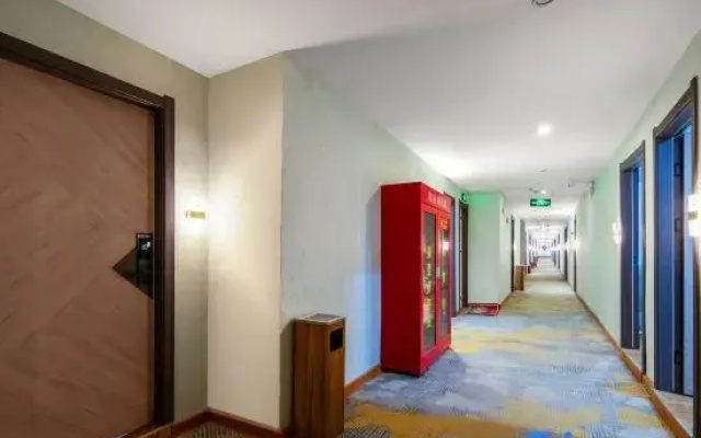 Yucheng Yishu Light Residence Hotel