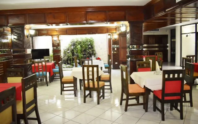 Constellation Hotel