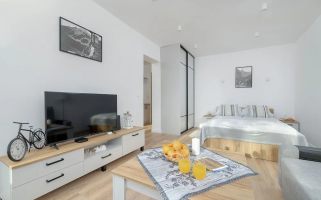 Mountain Corner Apartment by Renters