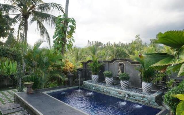 Villa Gede Batulumbang