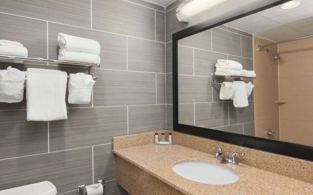 Ramada by Wyndham Rochelle Park Near Paramus