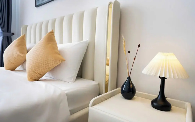 Park Legend Tan Son Nhat Airport Luxury