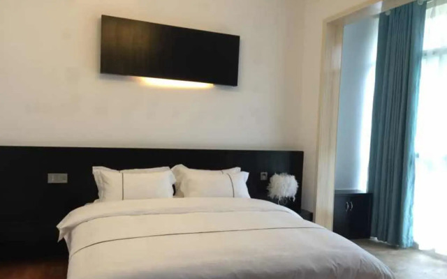 No.8 Gingko Inn